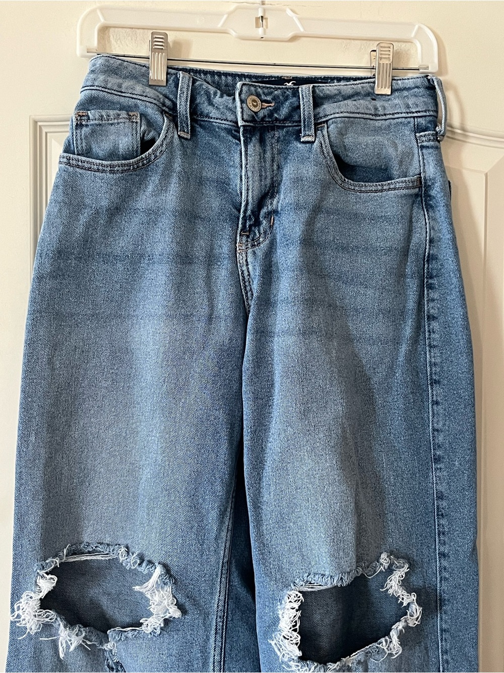 Hollister High Rise Wide-Leg Ripped Knee Jeans Juniors Size 3 - Picture 8 of 15